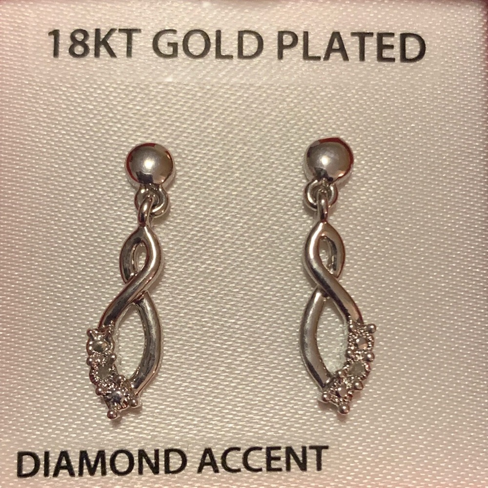 Earrings - Picture 1 of 5